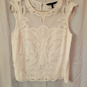 Elegant White Lace Sleeveless Top
